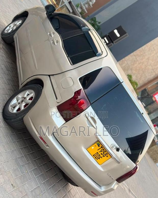 Toyota Raum 1.5 AWD 2005 Beige