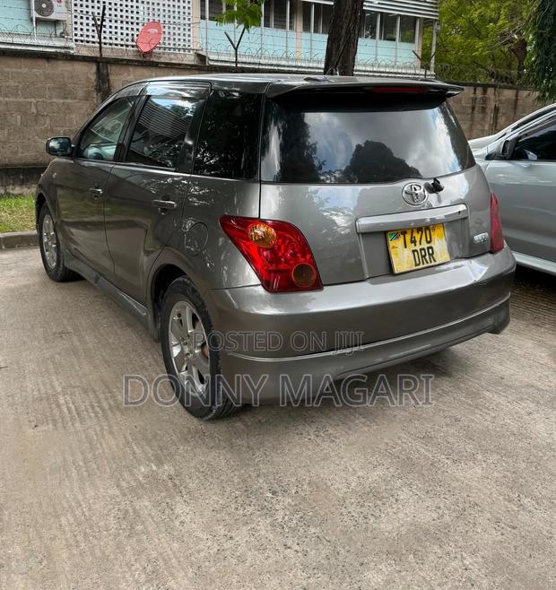 Toyota IST 2004 Gray