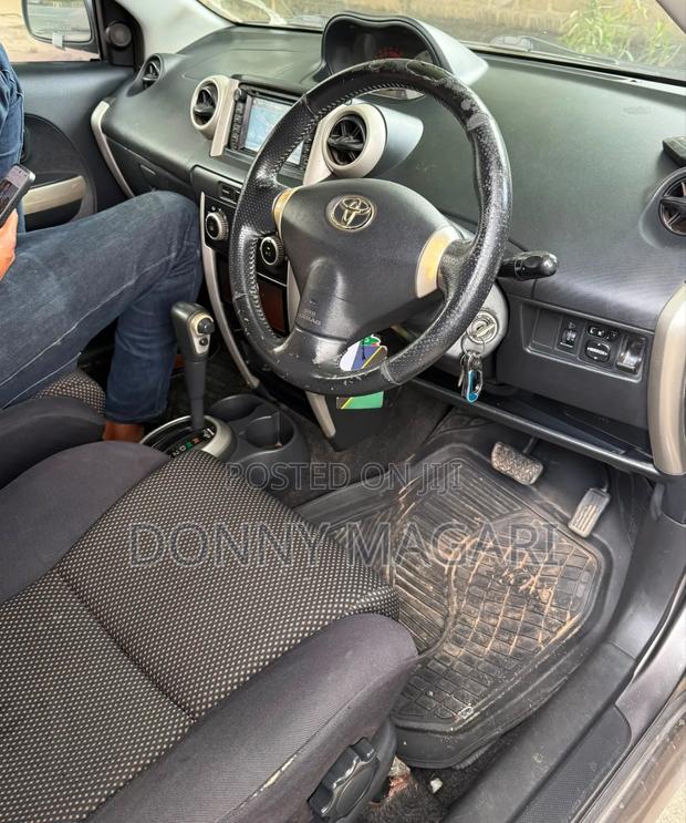 Toyota IST 2004 Gray