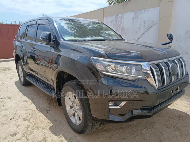 Toyota Land Cruiser Prado 2017 Black