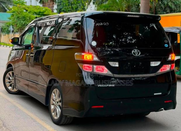 Toyota Vellfire V 2.4 FWD 7-Seater 2009 Black