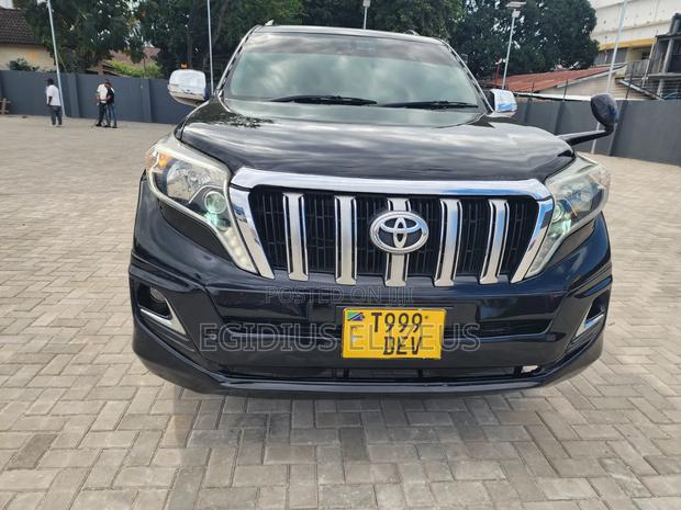Toyota Land Cruiser Prado 2015 Black