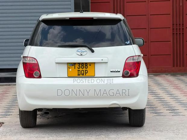 Toyota IST 2005 White
