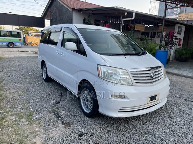 Toyota Alphard 2.4 Petrol AWD 2005 White