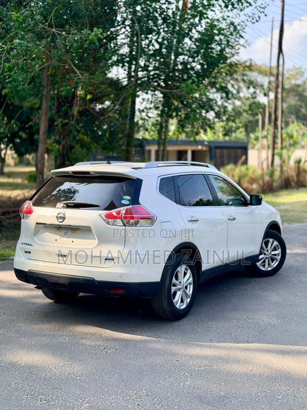 Nissan X-Trail 2.0 Petrol AWD 2014 White