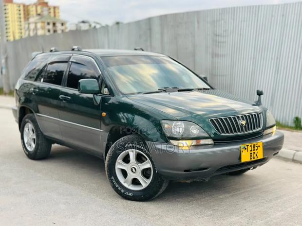 Toyota Harrier 2001 Green