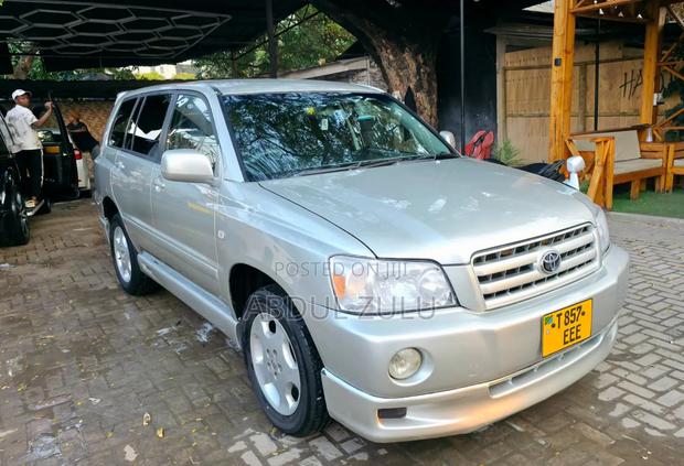 Toyota Kluger 2005 Silver