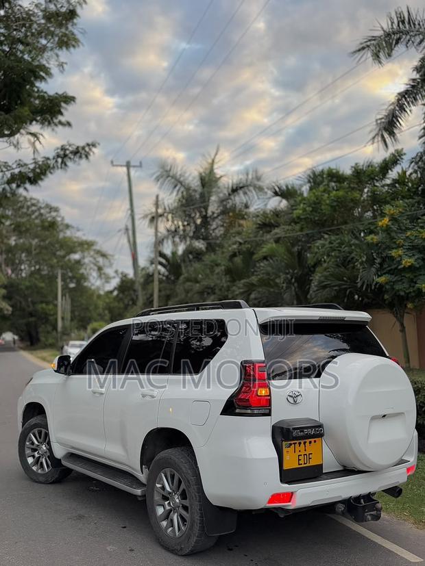 Toyota Land Cruiser Prado 3.0 172hp 2020 White