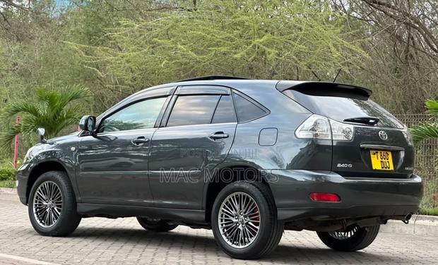 Toyota Harrier 2006 Gray
