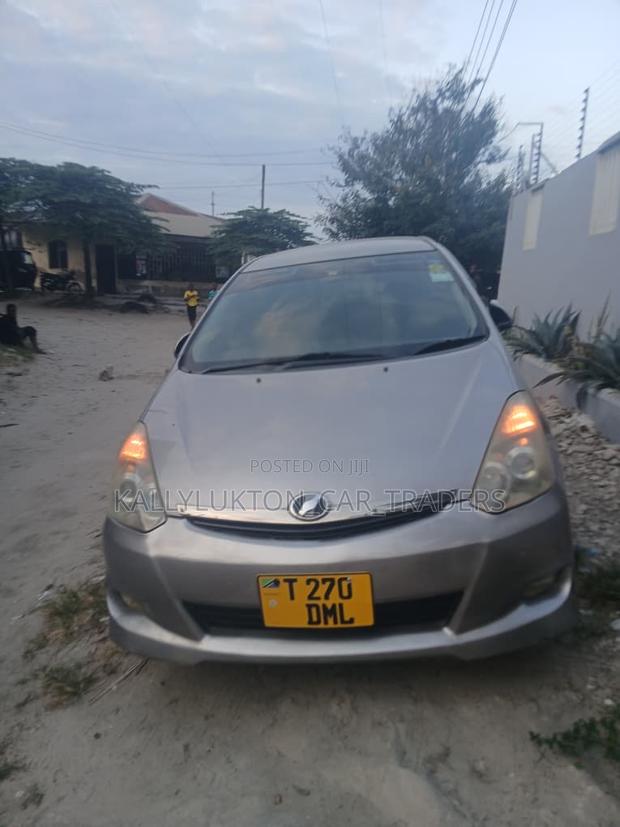 Toyota Wish 2006 Gray