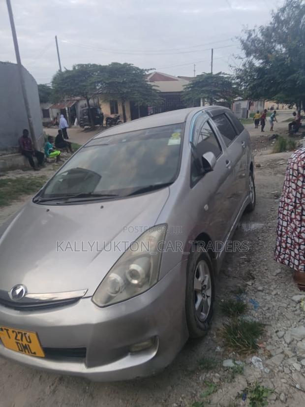 Toyota Wish 2006 Gray