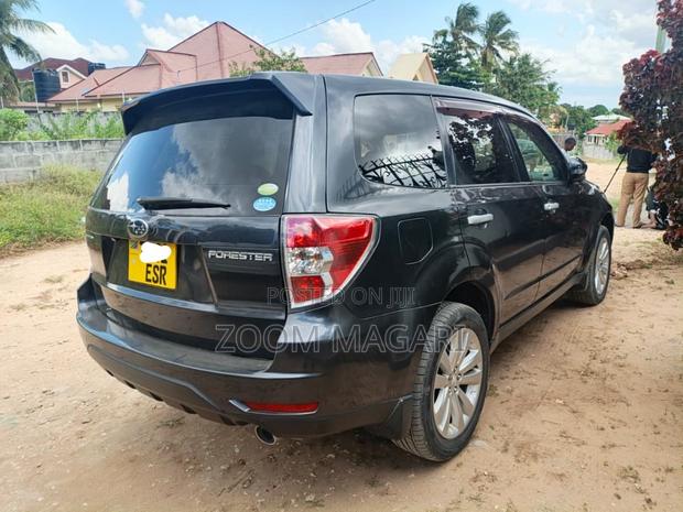 Subaru Forester 2010 Black