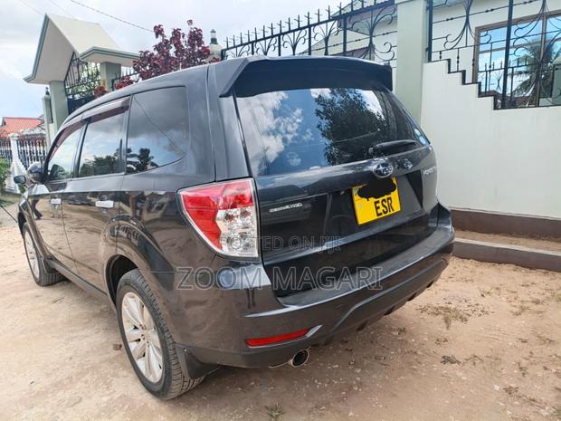 Subaru Forester 2010 Black