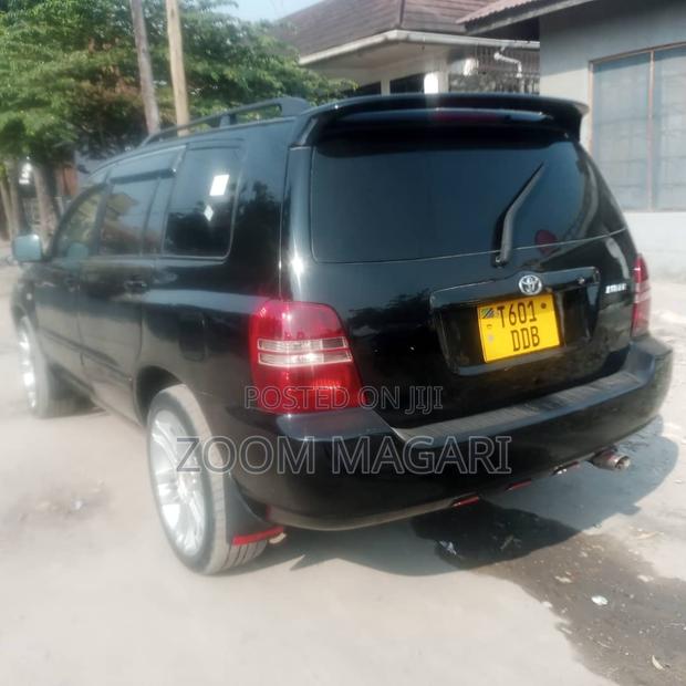 Toyota Kluger 2003 Black