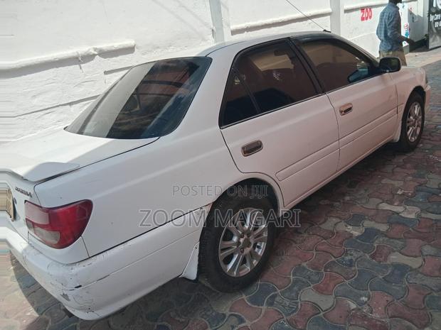 Toyota Carina 2000 White