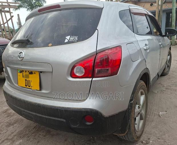 Nissan Dualis 2011 Silver