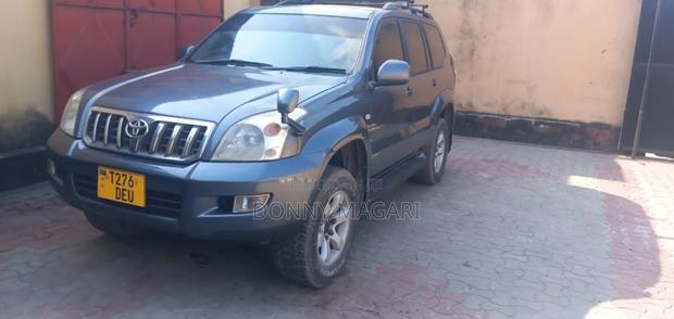 Toyota Land Cruiser Prado 2006 Gray