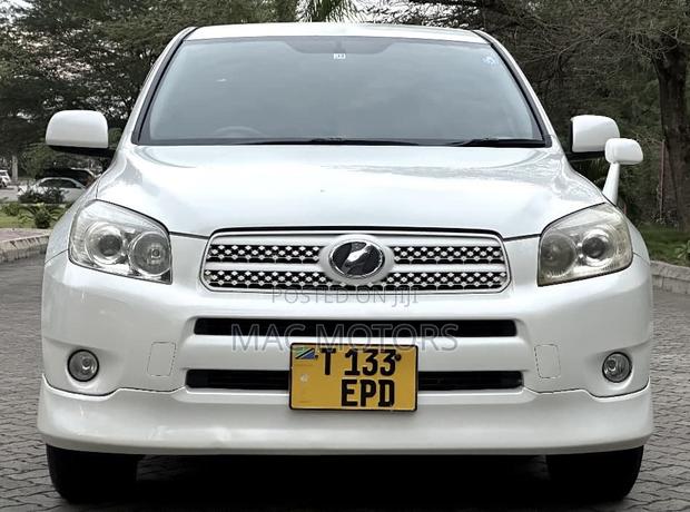 Toyota RAV4 2007 White