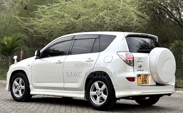 Toyota RAV4 2007 White