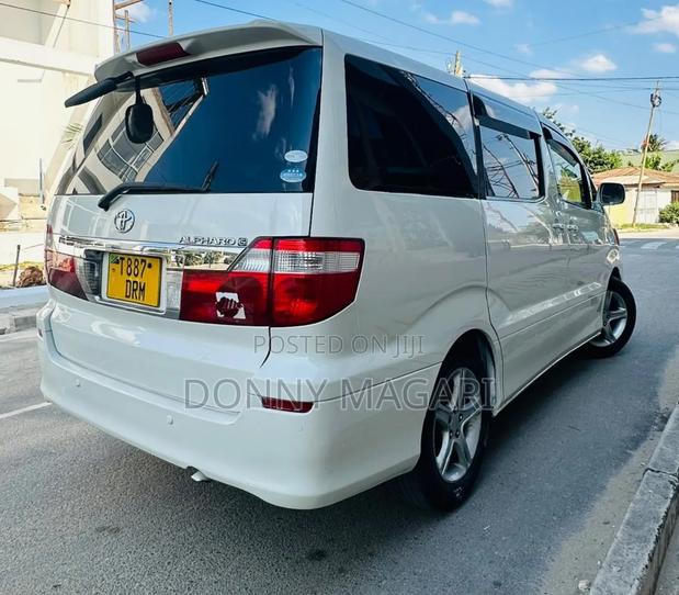Toyota Alphard 2004 White