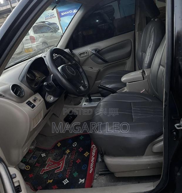 Toyota RAV4 2.0 2005 Black