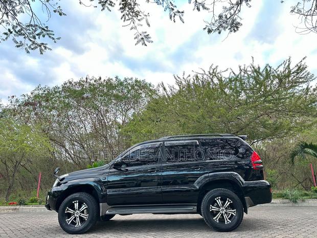 Toyota Land Cruiser Prado 2007 Black