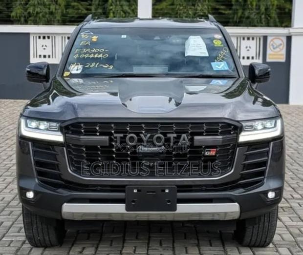 New Toyota Land Cruiser 2023 Gray