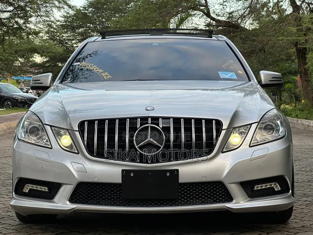 Mercedes-Benz E250 2011 Silver