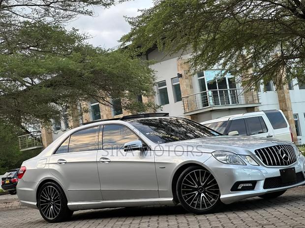 Mercedes-Benz E250 2011 Silver