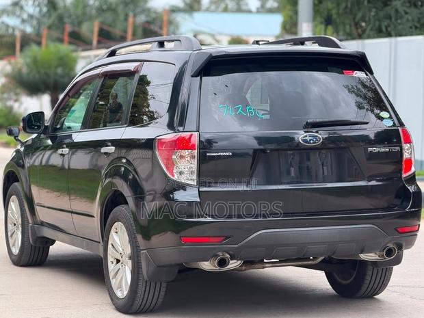 Subaru Forester 2010 Black