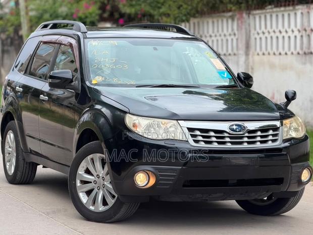 Subaru Forester 2010 Black