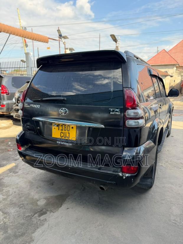 Toyota Land Cruiser Prado 2006 Black