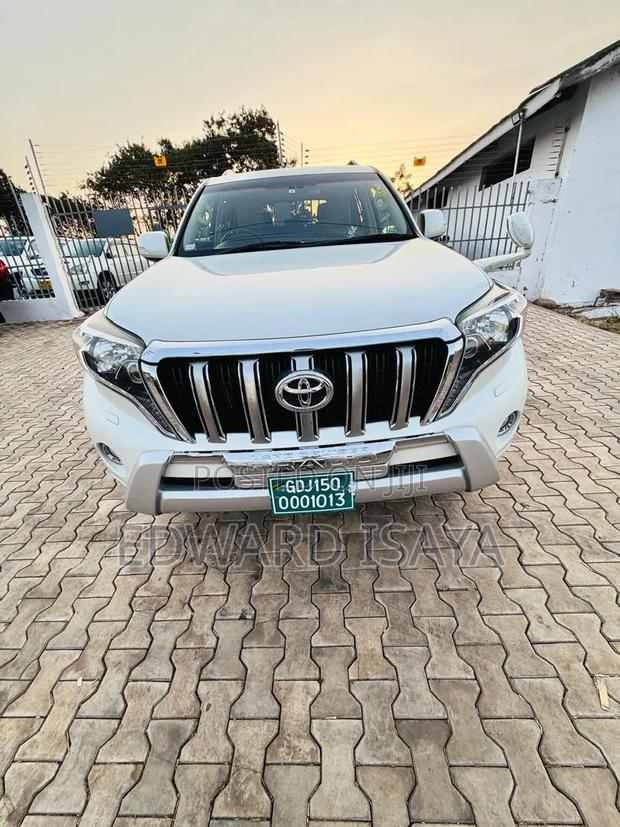 Toyota Land Cruiser Prado 2017 Pearl