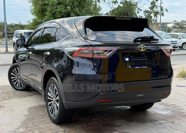Toyota Harrier 2016 Maroon