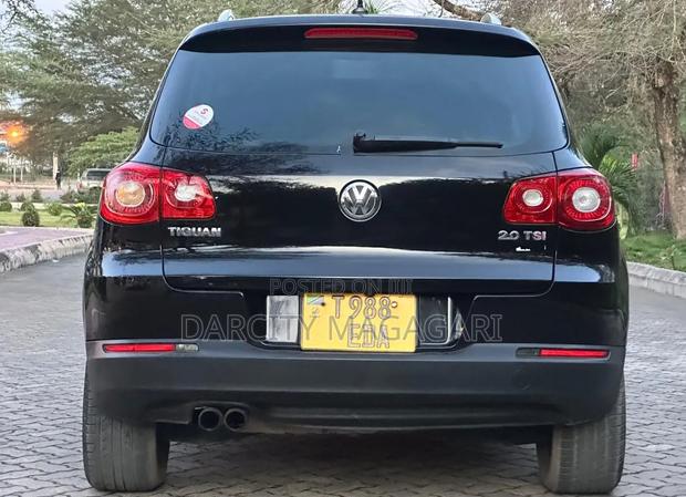 Volkswagen Tiguan 2010 Black