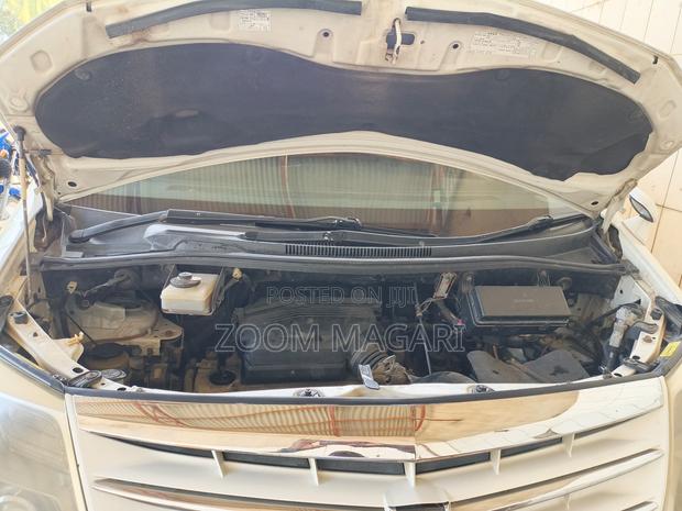 Toyota Alphard 2005 Pearl