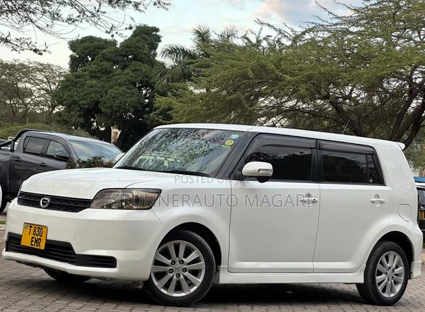 Toyota Corolla Rumion 2012 White