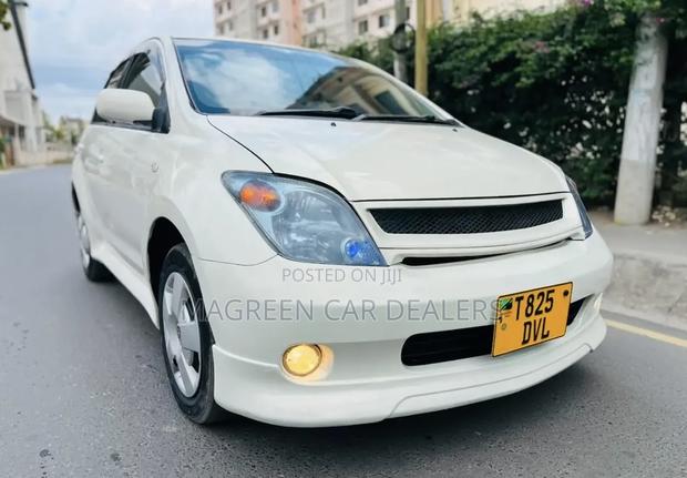 Toyota IST 2007 White
