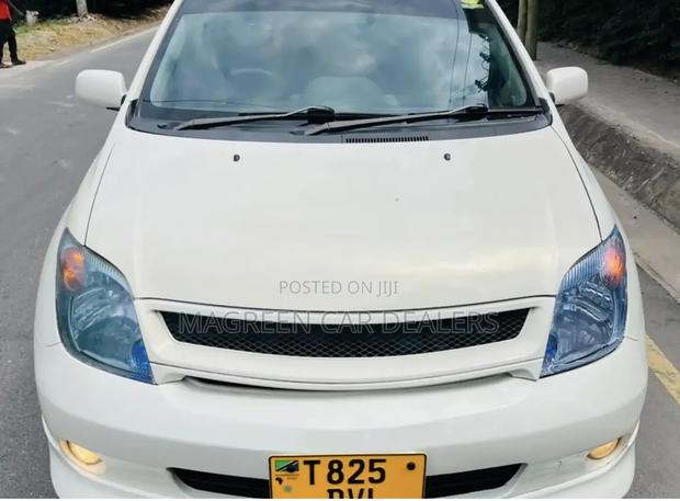 Toyota IST 2007 White