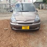 Toyota Fun Cargo 2004 Gray for sale