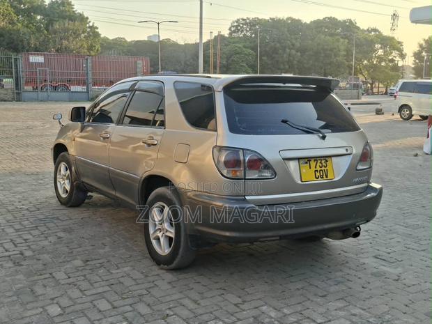 Toyota Harrier 2001 Gray