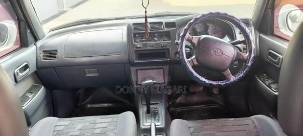 Toyota RAV4 1999 White