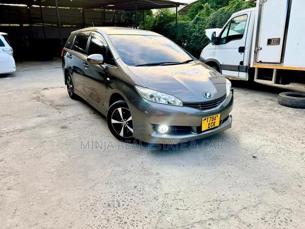 Toyota Wish 2011