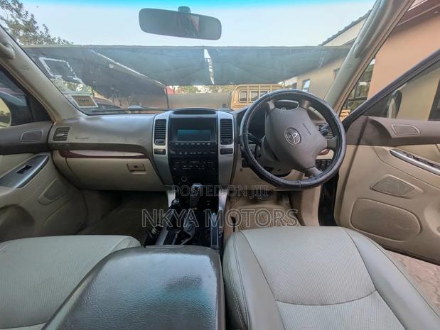 Toyota Land Cruiser Prado 2007 Black