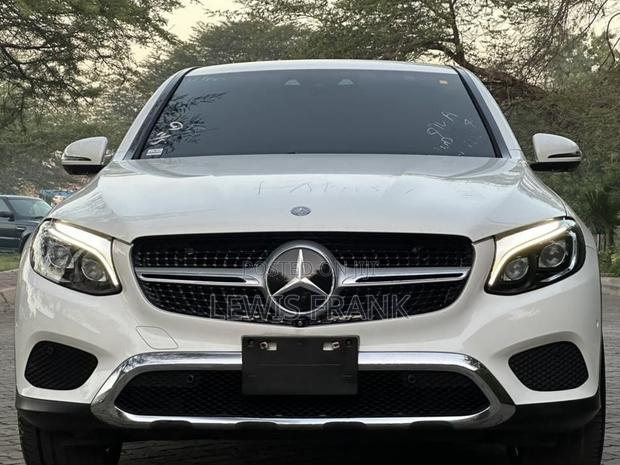 Mercedes-Benz GLC-Class 2017 White
