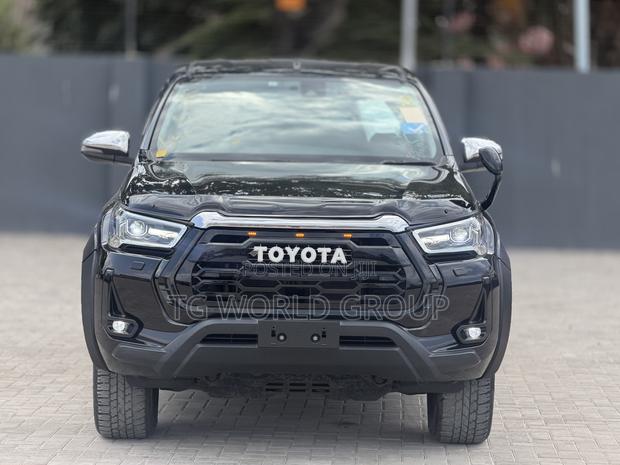 Toyota Hilux Revo Double Cab Deisel 2.4 AWD 2021 Black