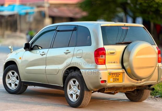 Toyota RAV4 Automatic 2003 Silver