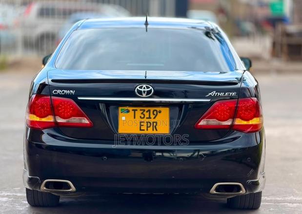 Toyota Crown 2009 Black