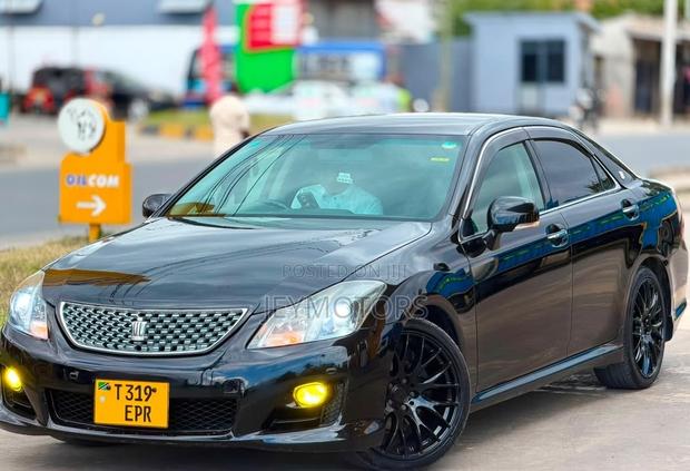 Toyota Crown 2009 Black