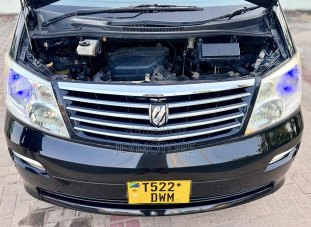 Toyota Alphard 2004 Black